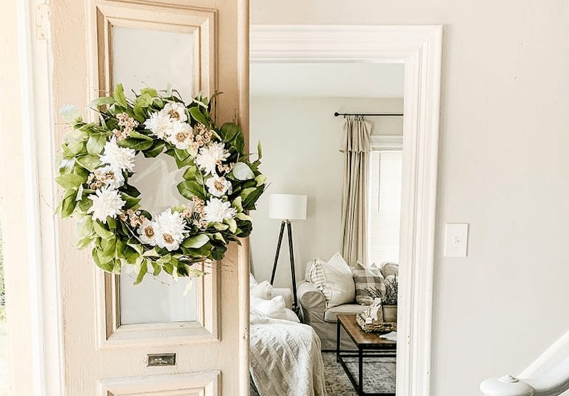 25 Summer Wreath Ideas for a Bright, Cheery Front Entry