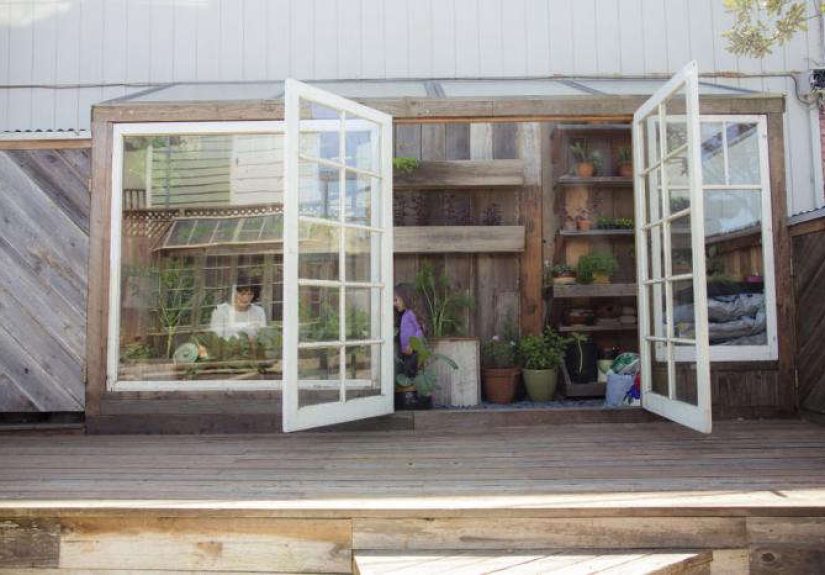 An Urban Surf Shack in San Francisco