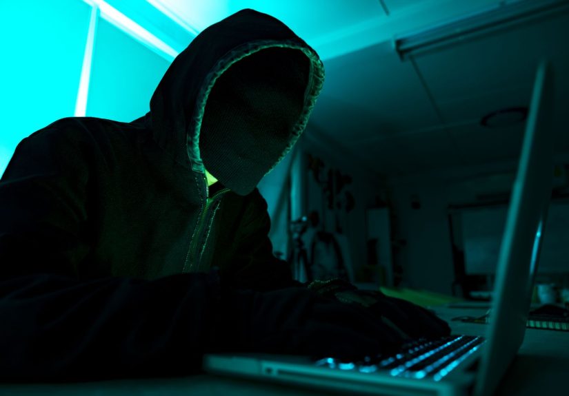 Apple Warns Users of Zero-Day Vulnerability