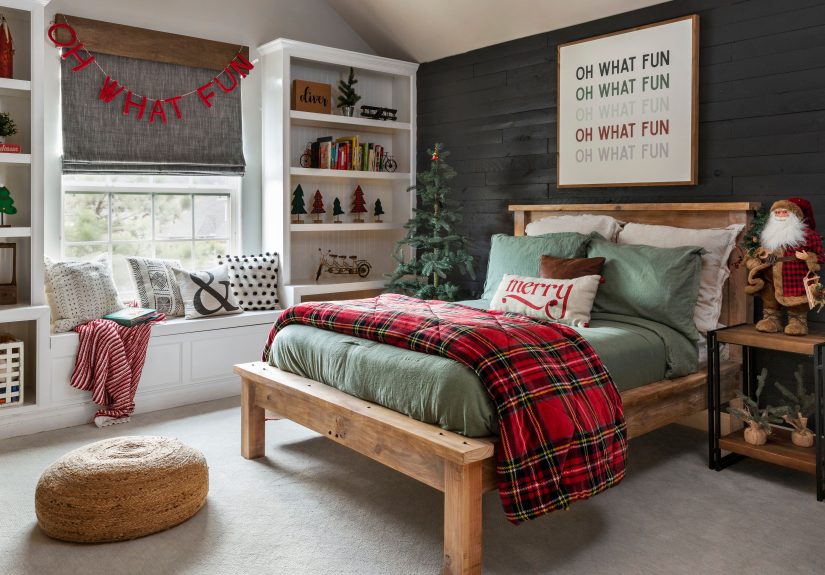 Don't Be a Tacky House Guest10 Etiquette Rules To Obey This Holiday Season