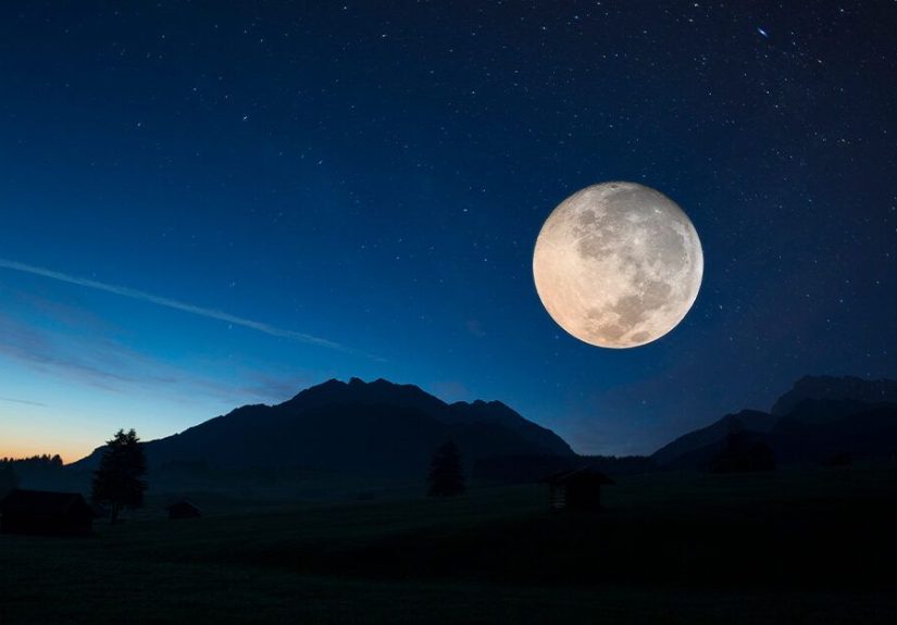 Full Moon Effects: What Research Has Discovered