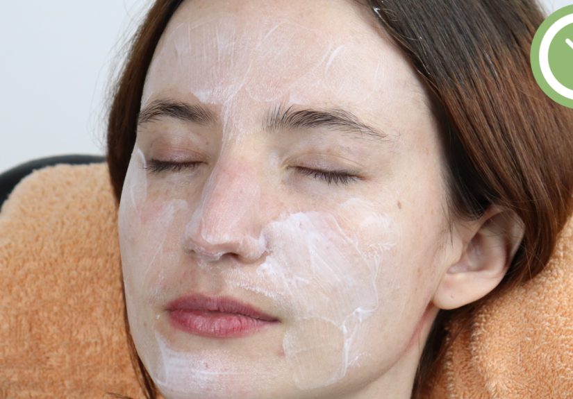 How to Give a Facial Massage: 15 Easy Steps