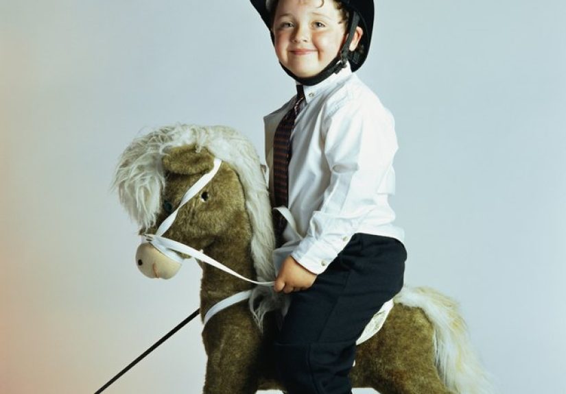 How to Make Hair Out of Yarn for a Rocking Horse