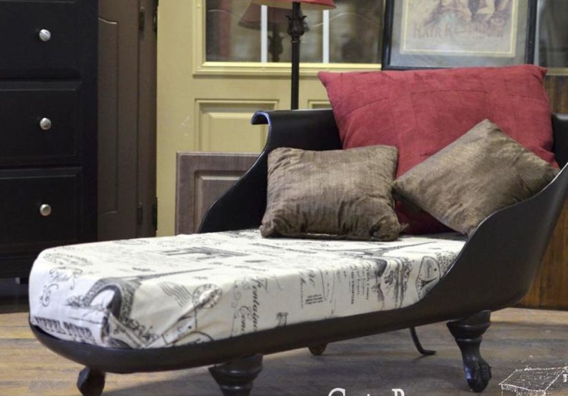 How to Transform a Clawfoot Tub into DIY Chaise Lounge