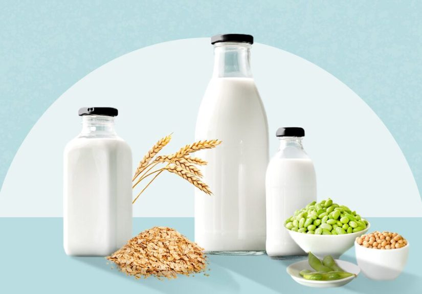 Oat Milk vs. Soy Milk: How Do They Compare?